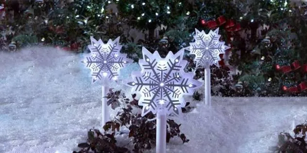 Best Outdoor Christmas Décor Ideas - Homedepot.ca