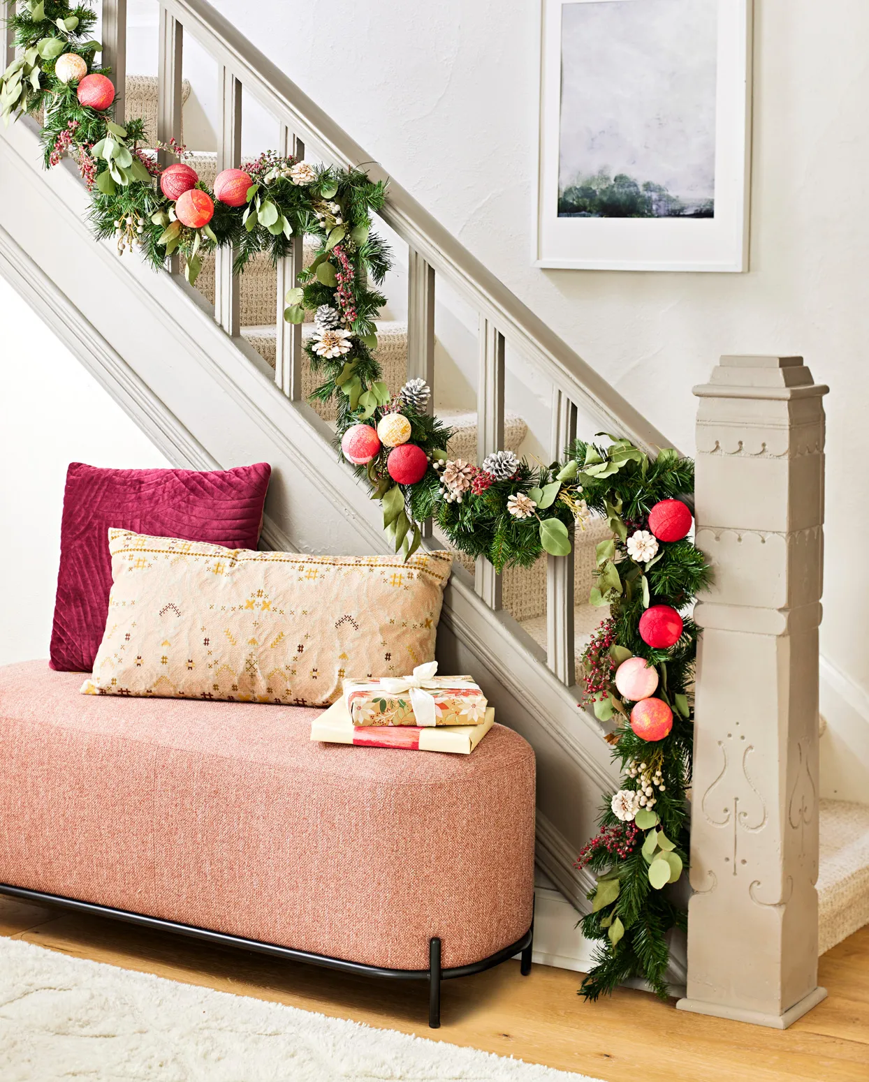 Botanical Staircase Garlands - Eyes For Furniture