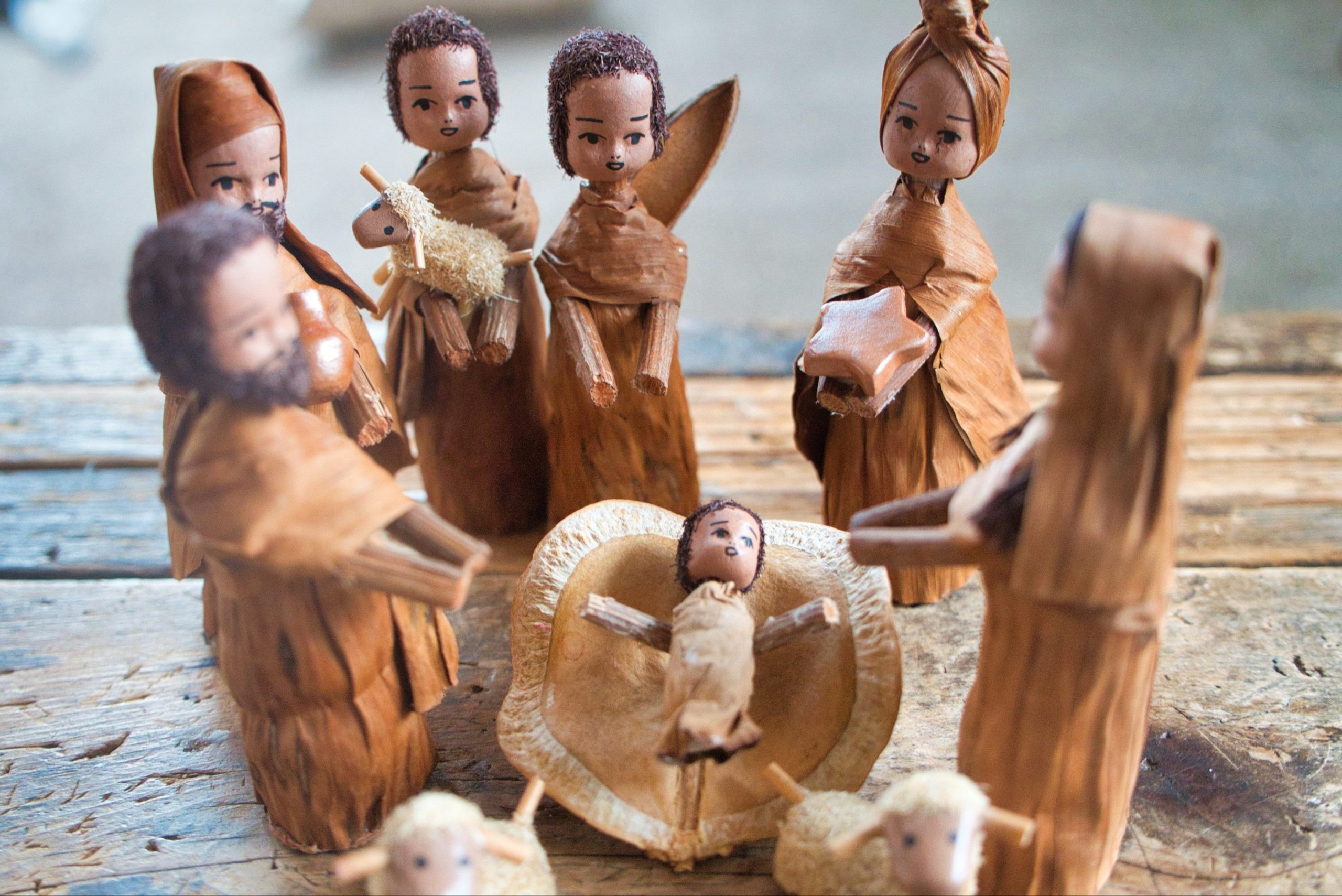 Brown wooden nativity of Jesus figurine set on brown surface - Free Photo  on Unsplash