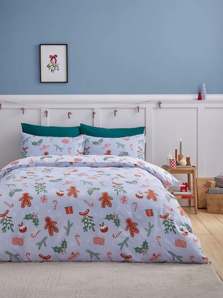 Catherine Lansfield Christmas Gingerbread Soft Microfibre Reversible Double Duvet Cover Set including Pillowcases Blue