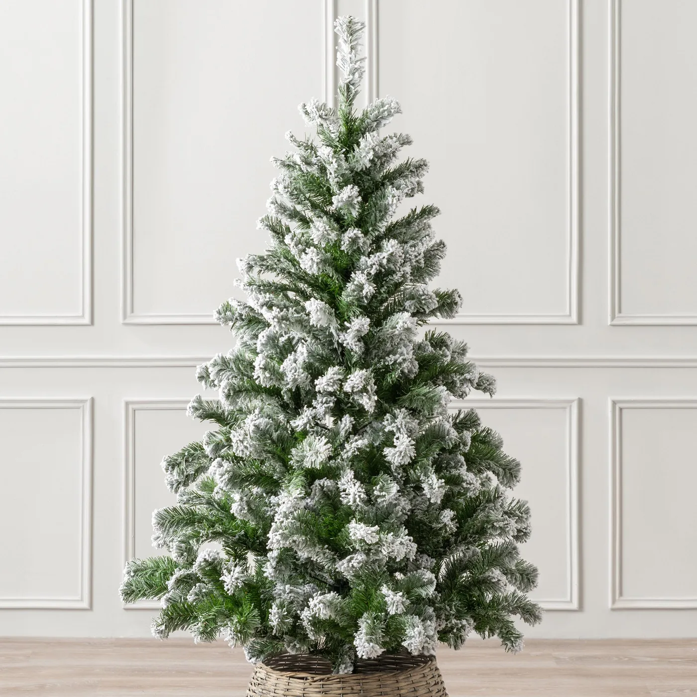 Chamonix Spruce Flocked Artificial Christmas Tree | 5ft–8ft | Christow