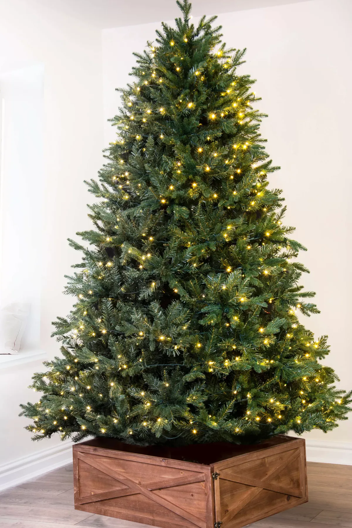 Cheap Christmas Tree World The 8Ft Pre-Lit Woodland Pine Tree « Center Christmas Tree