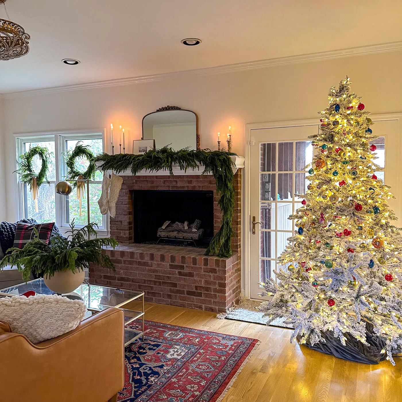 Christmas Decor Around My House 2023 - allisonskiff.com