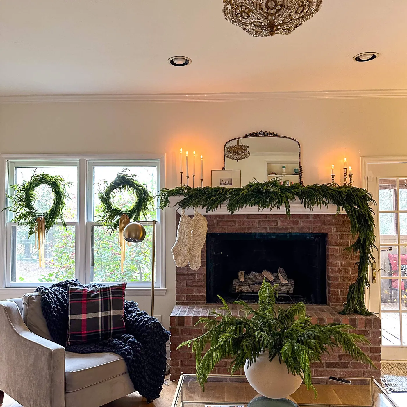 Christmas Decor Around My House 2023 - allisonskiff.com