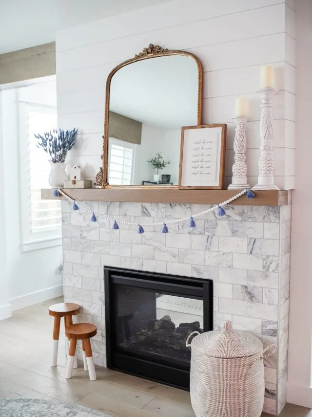 Christmas Decorating Ideas for a Mantel - The House of Hood Blog