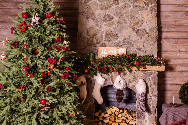 Christmas Decorating Ideas for your Fireplace | Fitzpatrick's