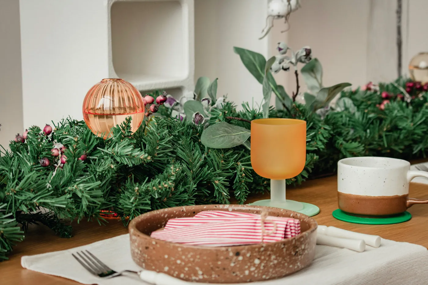 Christmas dining decorations.