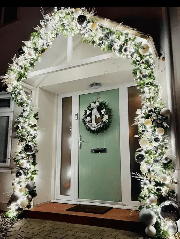 Christmas Door Garlands & Wreaths Kent | Flowers by EG