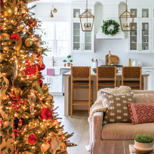 Christmas in the Cottage - Hoffman Media Store