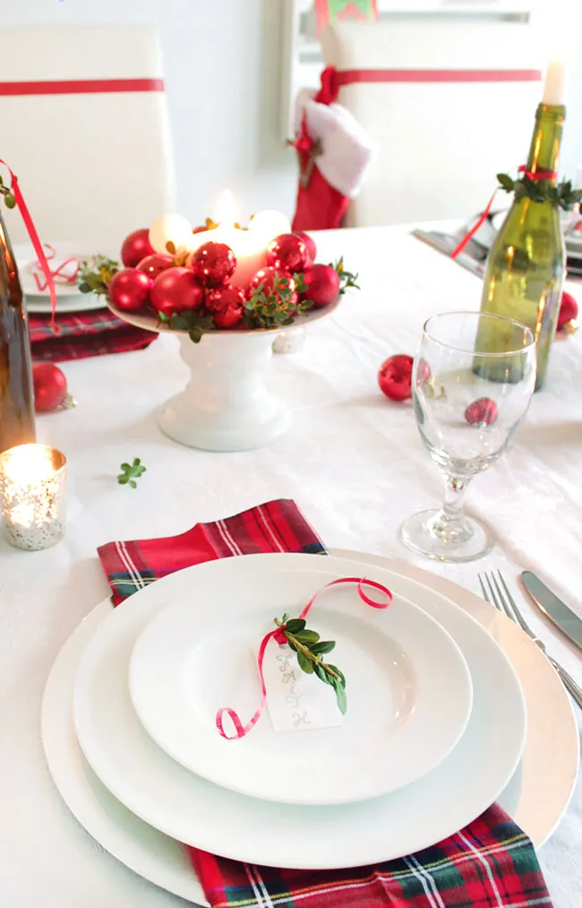 Christmas in the Dining Room - Remodelando la Casa