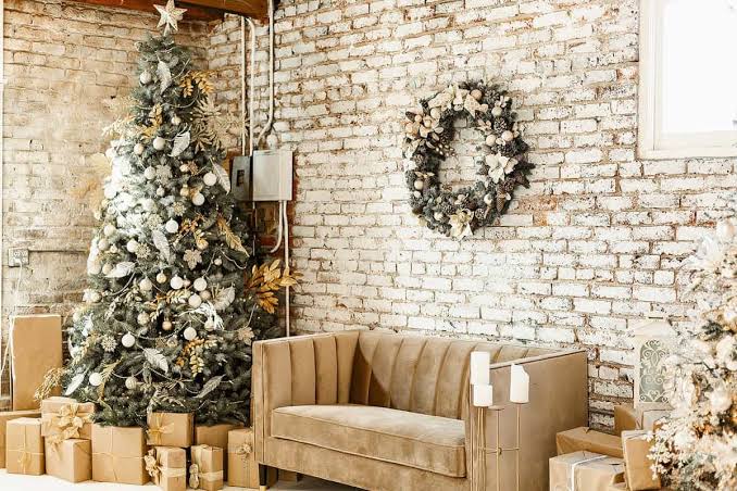 Christmas Photography: What To Know & How To Nail it - Peerspace