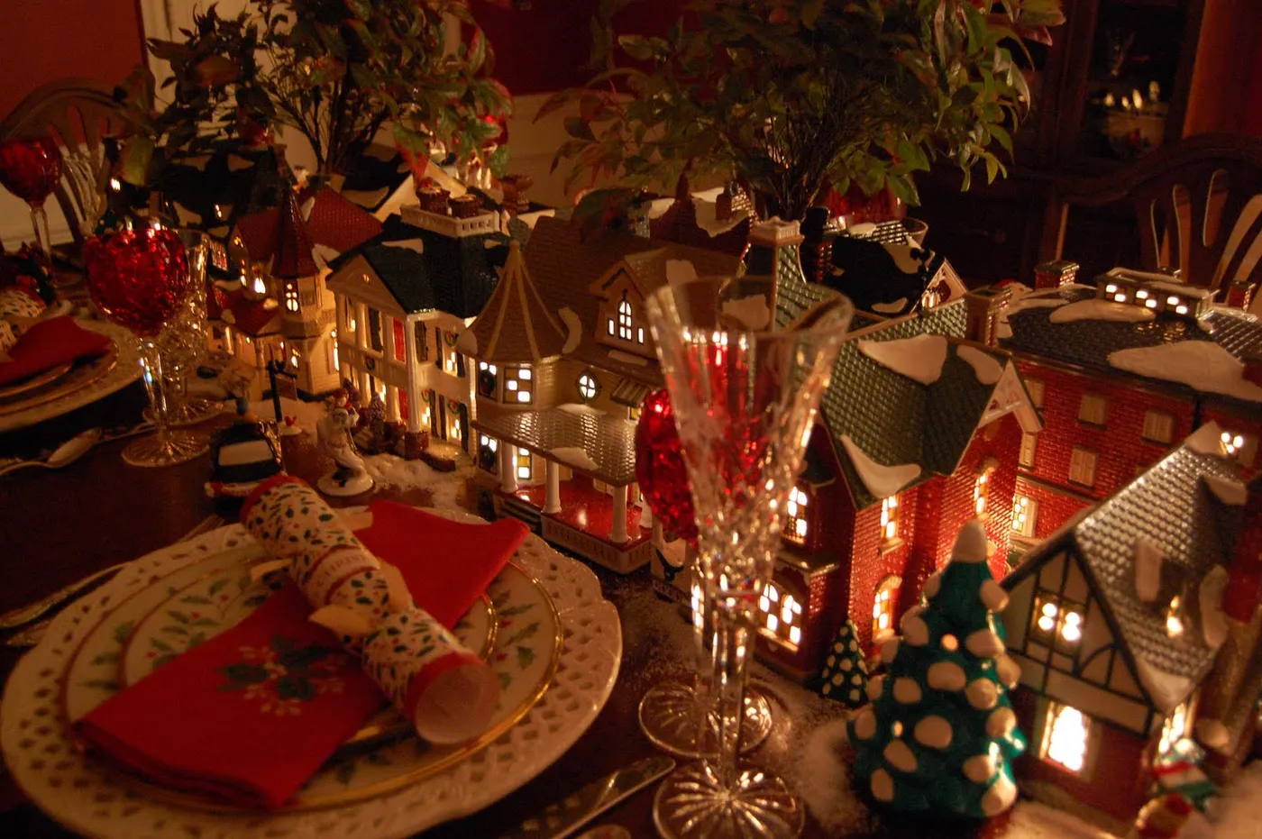 Christmas Table Setting With Dept. 56 Lit Houses – Between Naps on the Porch