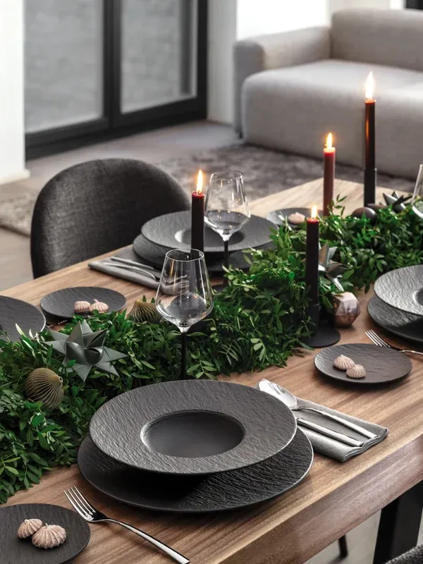 Christmas table settings: ideas and styles