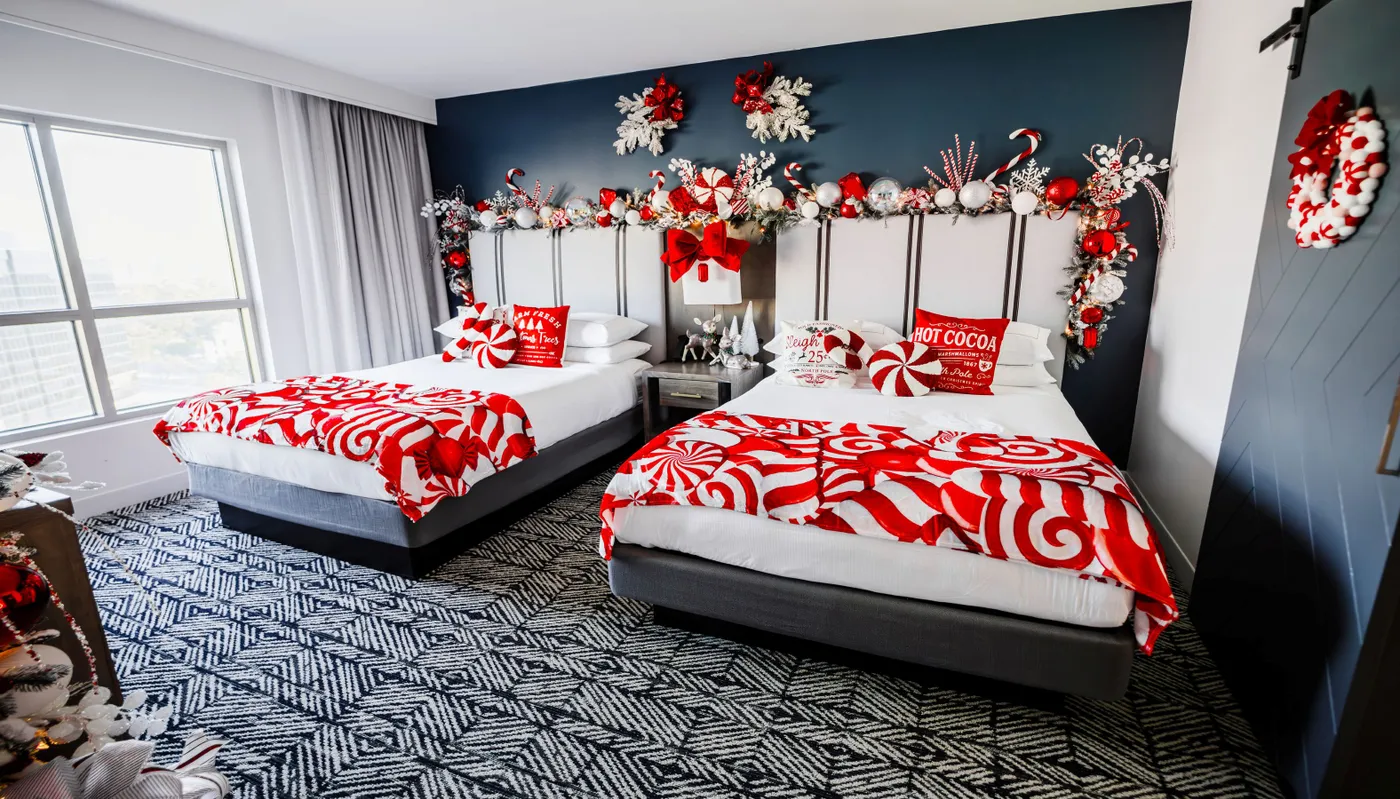 Christmas Themed Rooms Houston | Tinsel Town
