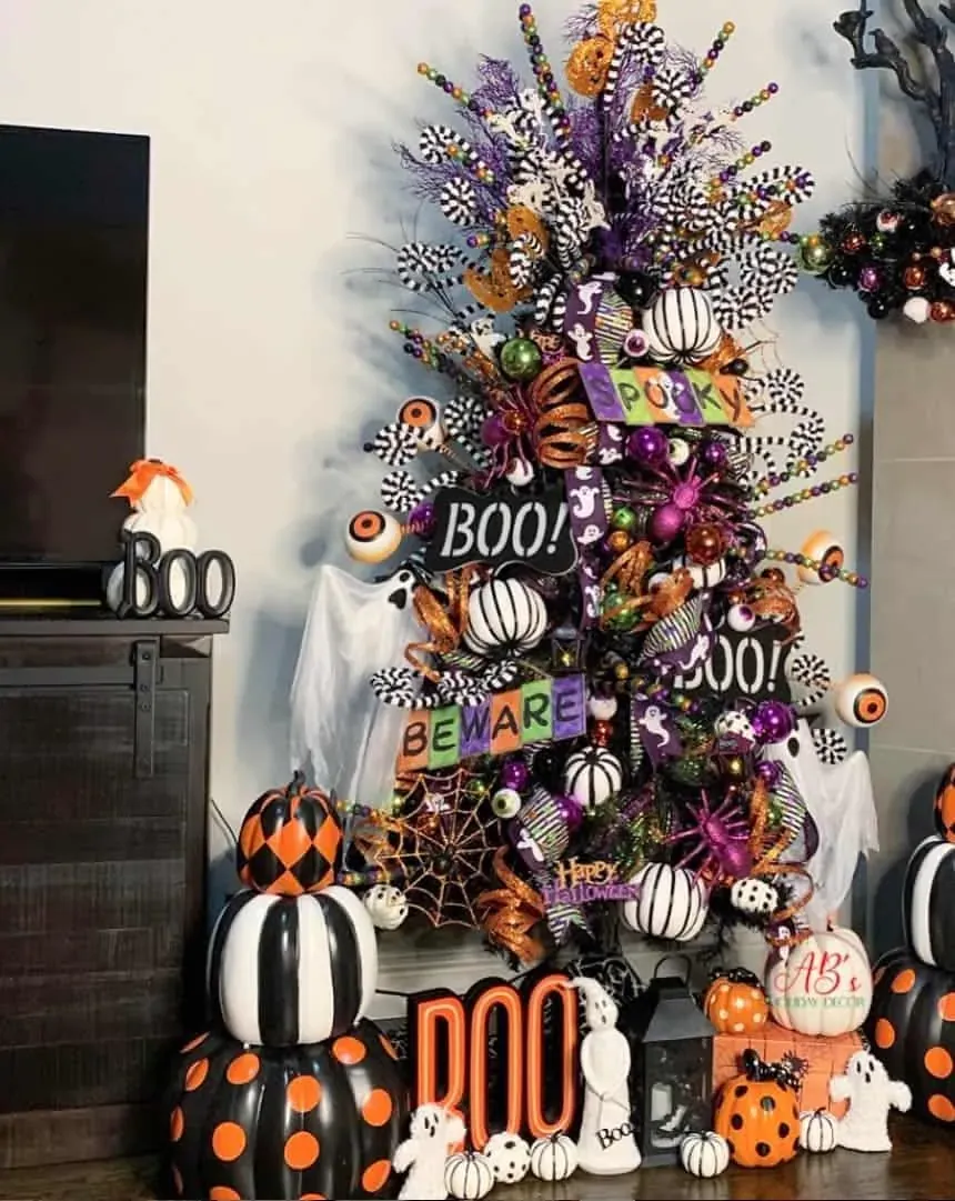 Christmas Tree Halloween Seasonal Ornaments 25 Halloween Trees That Will Convince You To Put Your Christmas Tree Up Today – Midlife Rambler