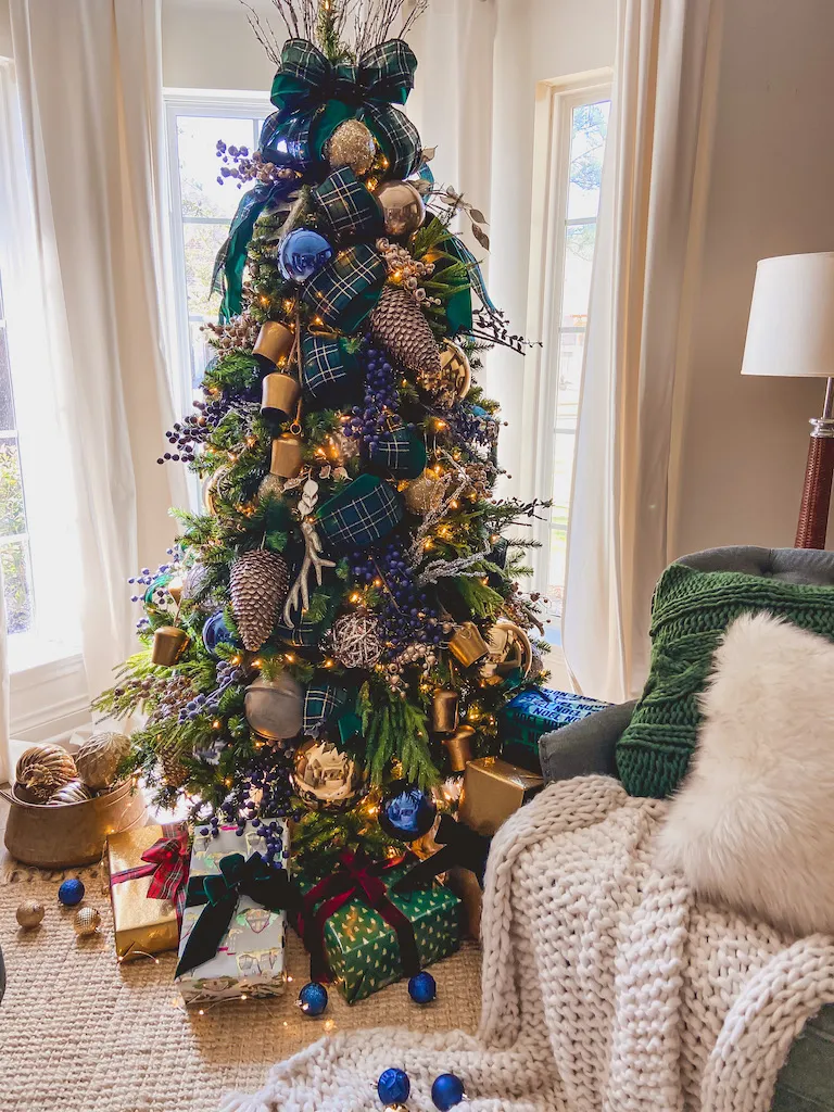 Christmas Tree Ideas and Decor Trends for 2021 - Decorator's Warehouse