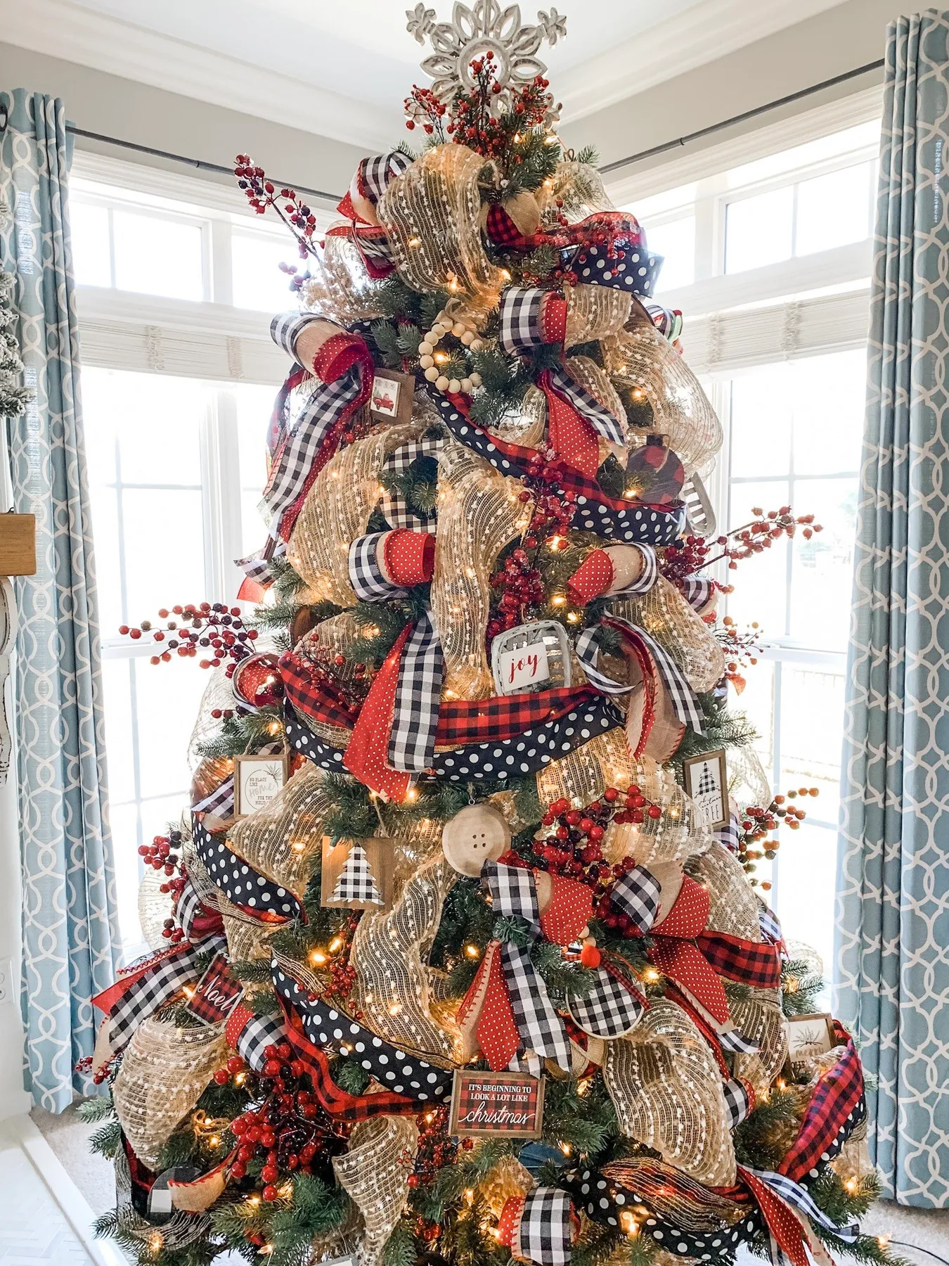 Christmas tree ideas using ribbon, buffalo check and polka dot! - Wilshire  Collections