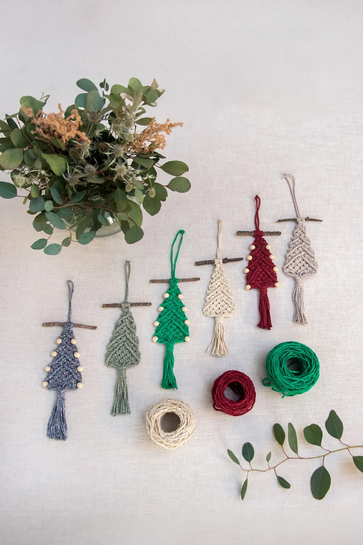 Christmas Tree Intermediate Macramé Pattern