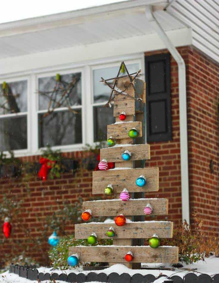 Christmas Trees From Upcycled Wooden Pallets • Recyclart