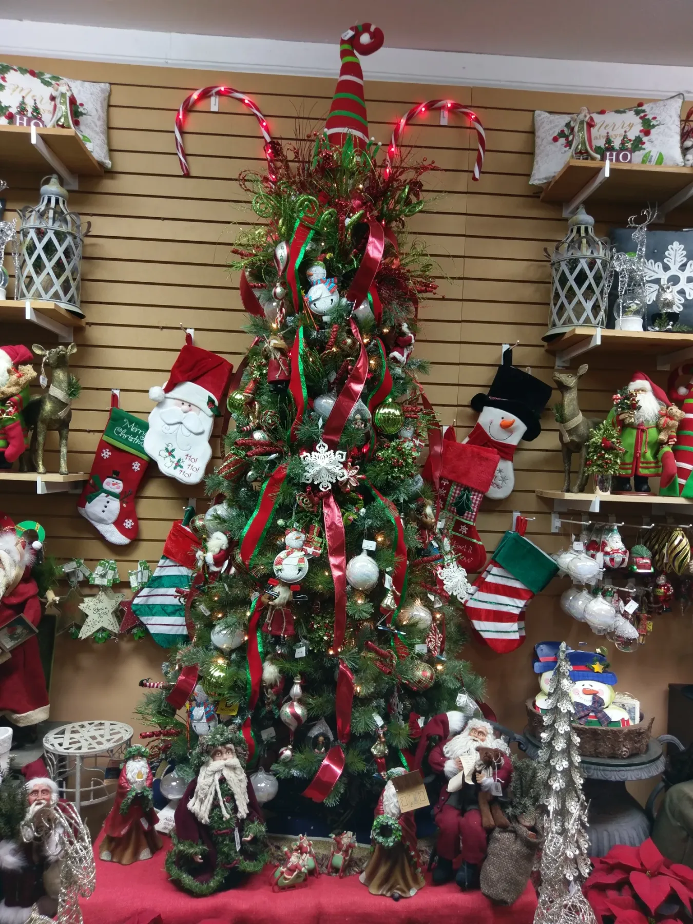 Christmas Trees & Holiday Decorations | The Garden Shoppe