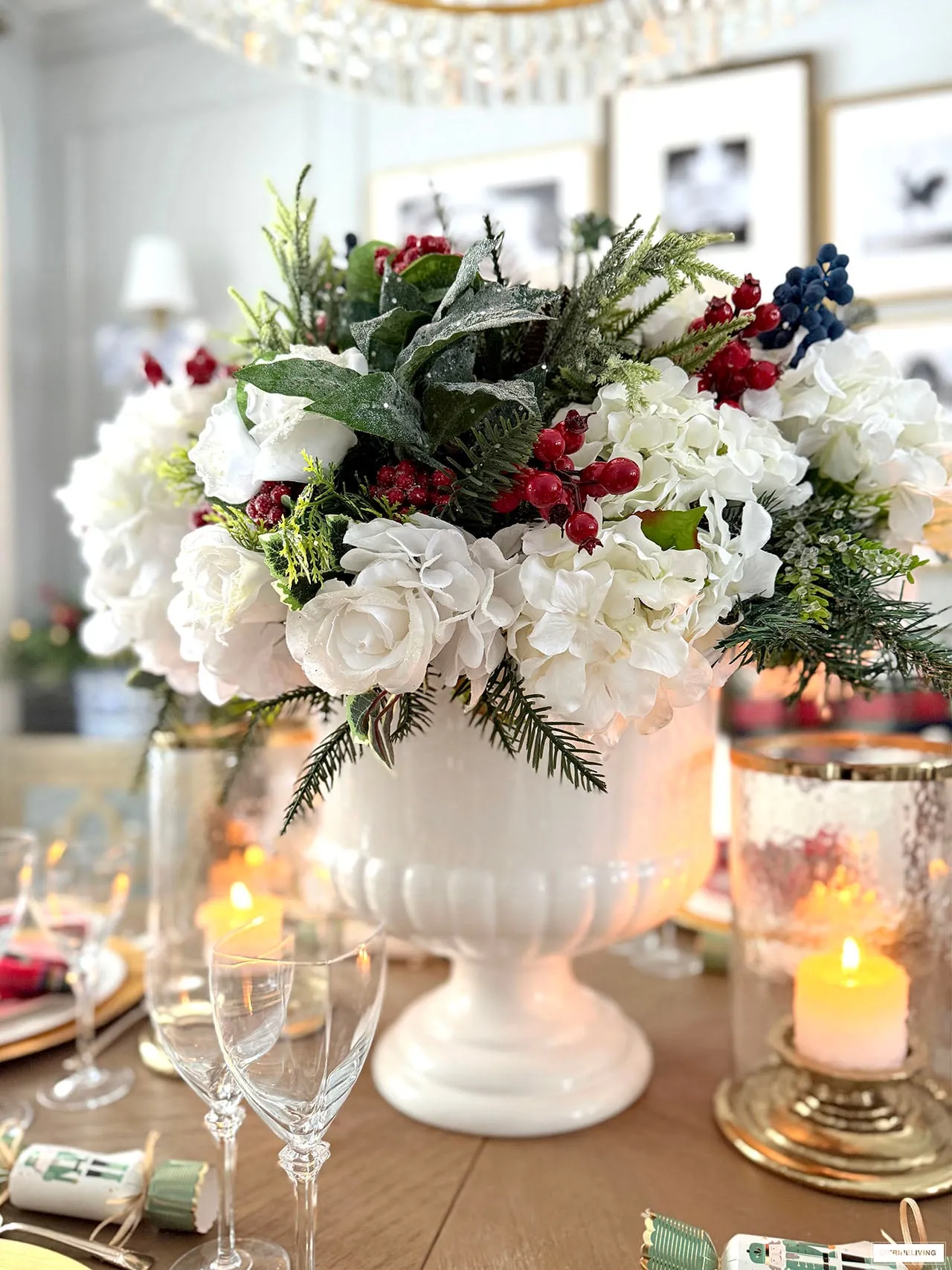 Classic Christmas Dining Room Decorating | CitrineLiving