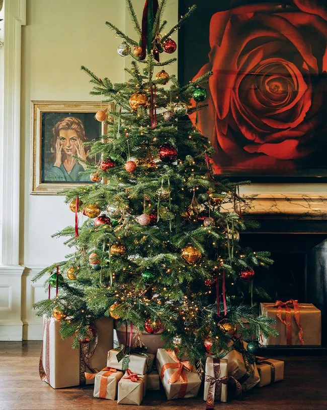 Classic English Christmas Decor Bespoke Christmas Tree Decorating Service Petersham Nurseries