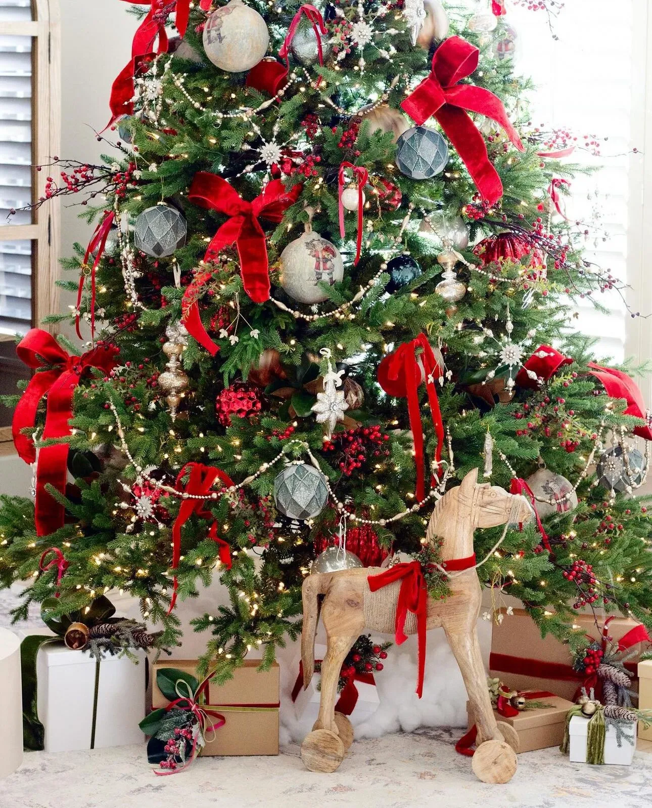 Classic Red Christmas Decorations for 2026 You'll Love! -
