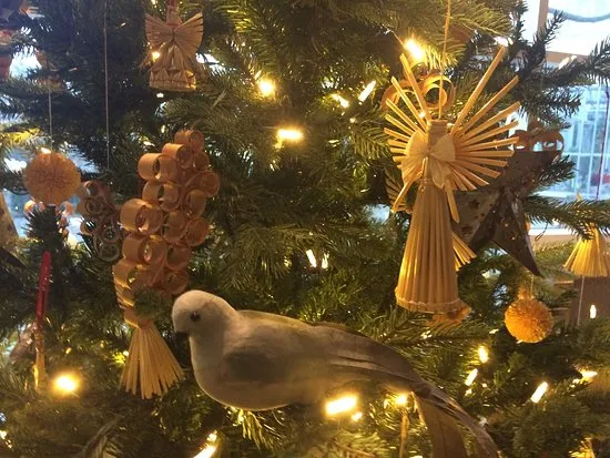 Close up of Christmas tree from around the world - Picture of Frederik Meijer Gardens & Sculpture Park, Grand Rapids - Tripadvisor