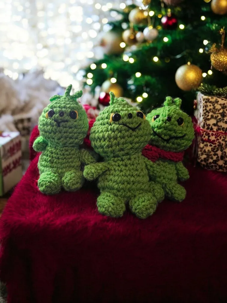 Crochet Mini Grinch Plushie | Christmas Character Gift – Creations By The Misfits