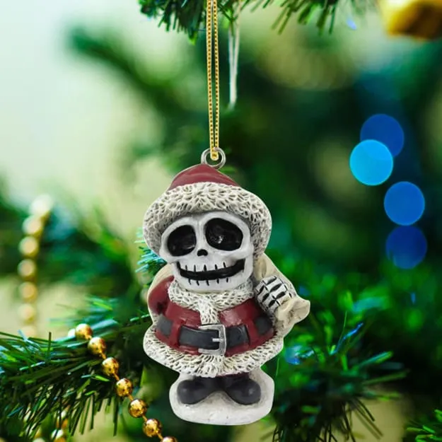 Dark Gothic Christmas Ideas for Fearless Fans of Black Holiday Decorations