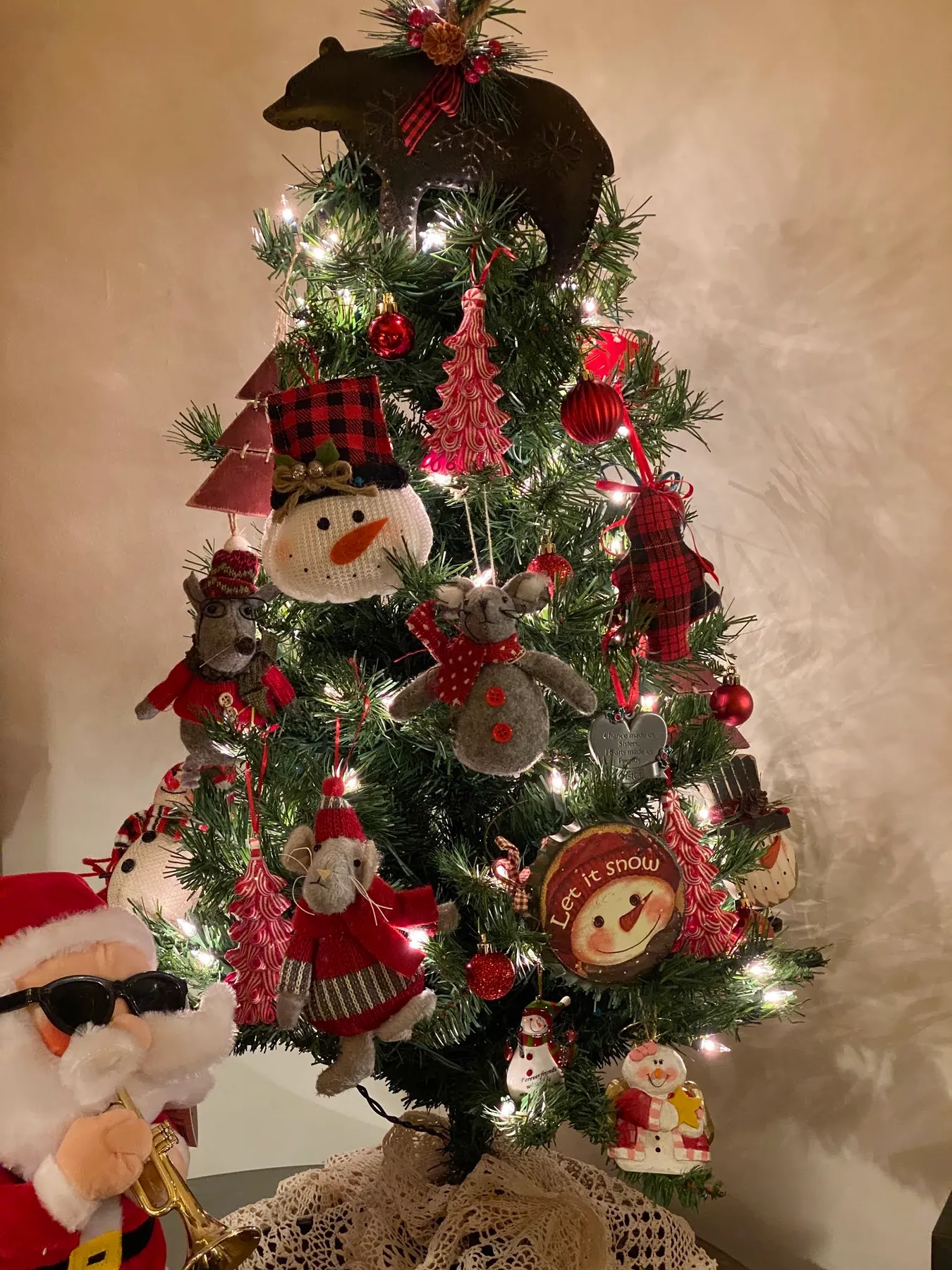 Debbie Styles Life as Debbie This and That: Tabletop Christmas Tree Decor