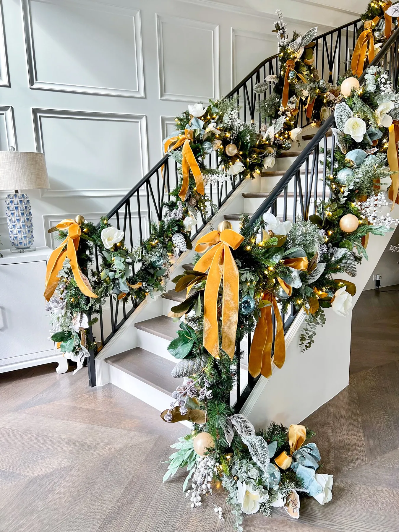 Deck the Halls Like a Pro: Expert Tips for the Perfect Christmas Accents