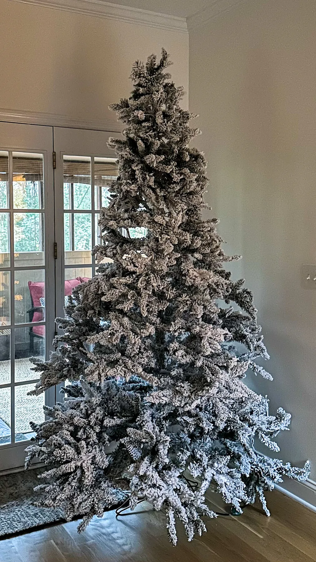 Deck the Halls: Your Guide to Choosing the perfect Christmas Tree - allisonskiff.com