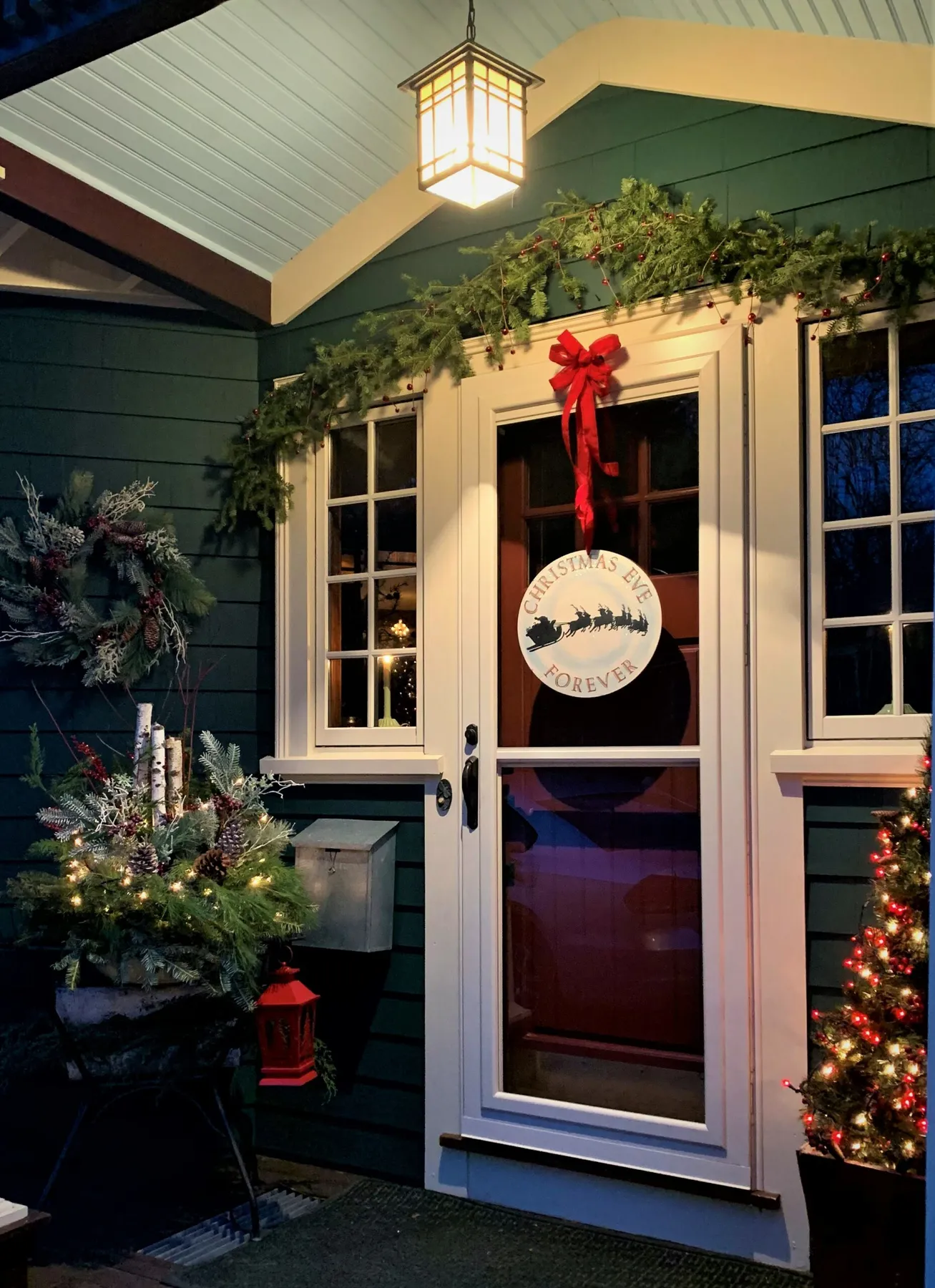 Deck Your Door To Support Woburn Schools! – Woburn Community Educational Foundation