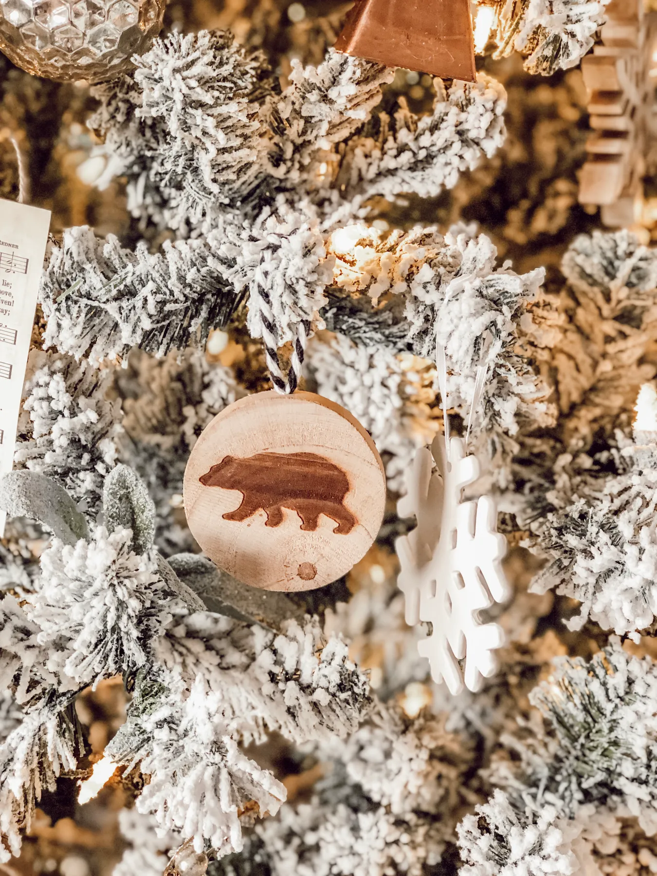Decorating a Simple White Flocked Farmhouse Christmas Tree - Rain and Pine