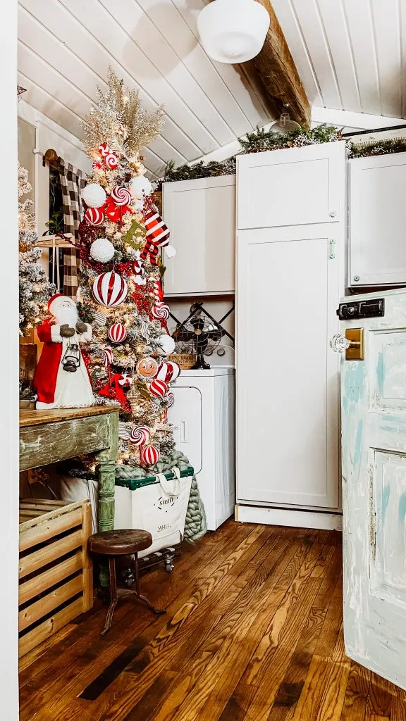 Decorating Our Laundry Room Christmas Tree – Two Paws Farmhouse