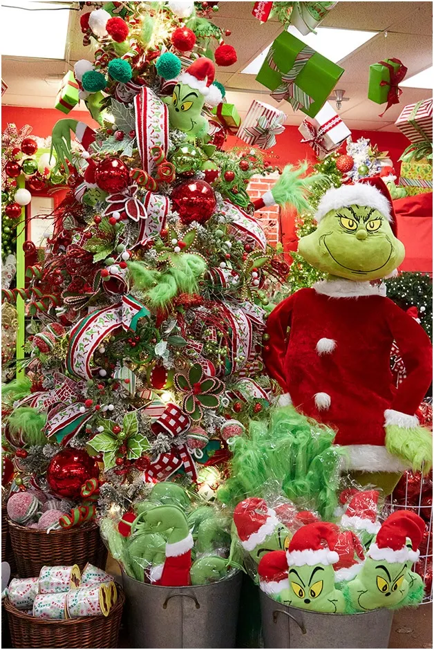 Discovering the Best Decorated Christmas Trees at Decorator's Warehouse - Decorator's Warehouse