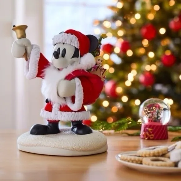Disney Parks Santa Mickey Mouse Holiday Figure