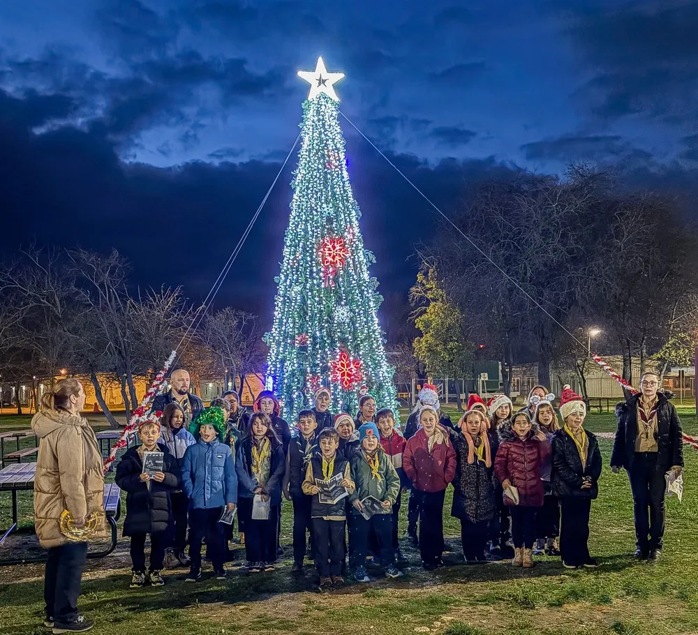 DVIDS - Images - Romanian Christmas Tree Lighting Ceremony 2025 [Image 4 of  4]