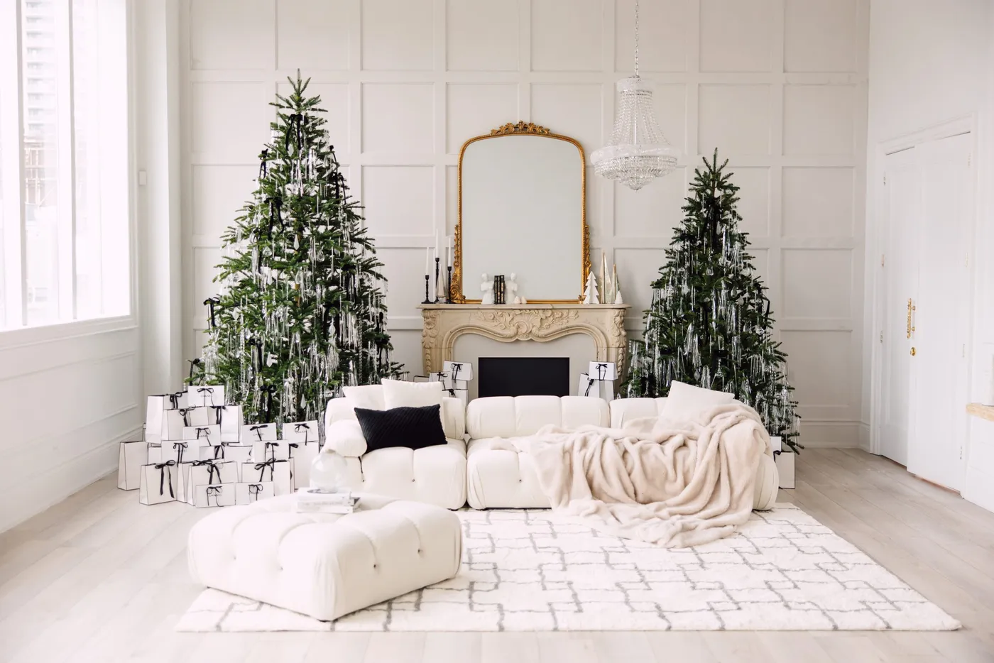 Elegance Meets Holiday Magic: Festive Parlour in the Conservatory - Mint Room Studios