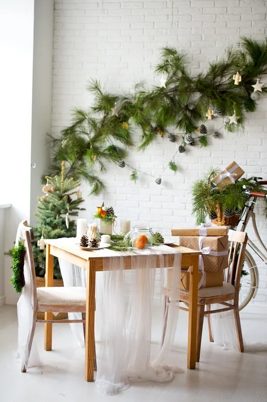 Eleven Christmas Table Setting Ideas - Town & Country Living