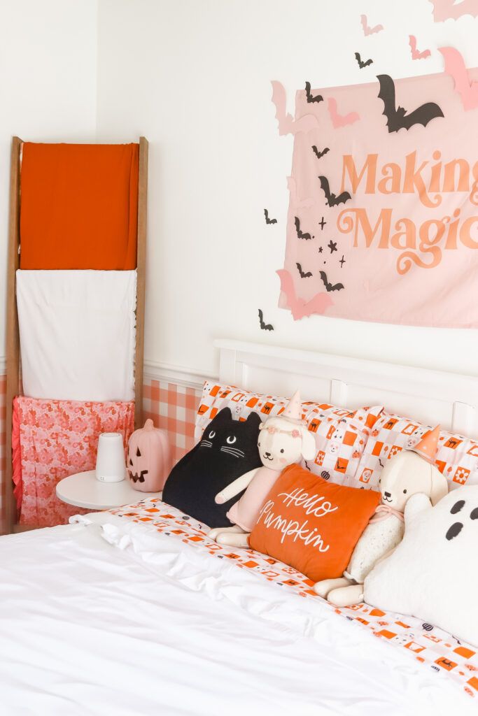 Emerson's Halloween Bedroom - Brunch With The Brittains