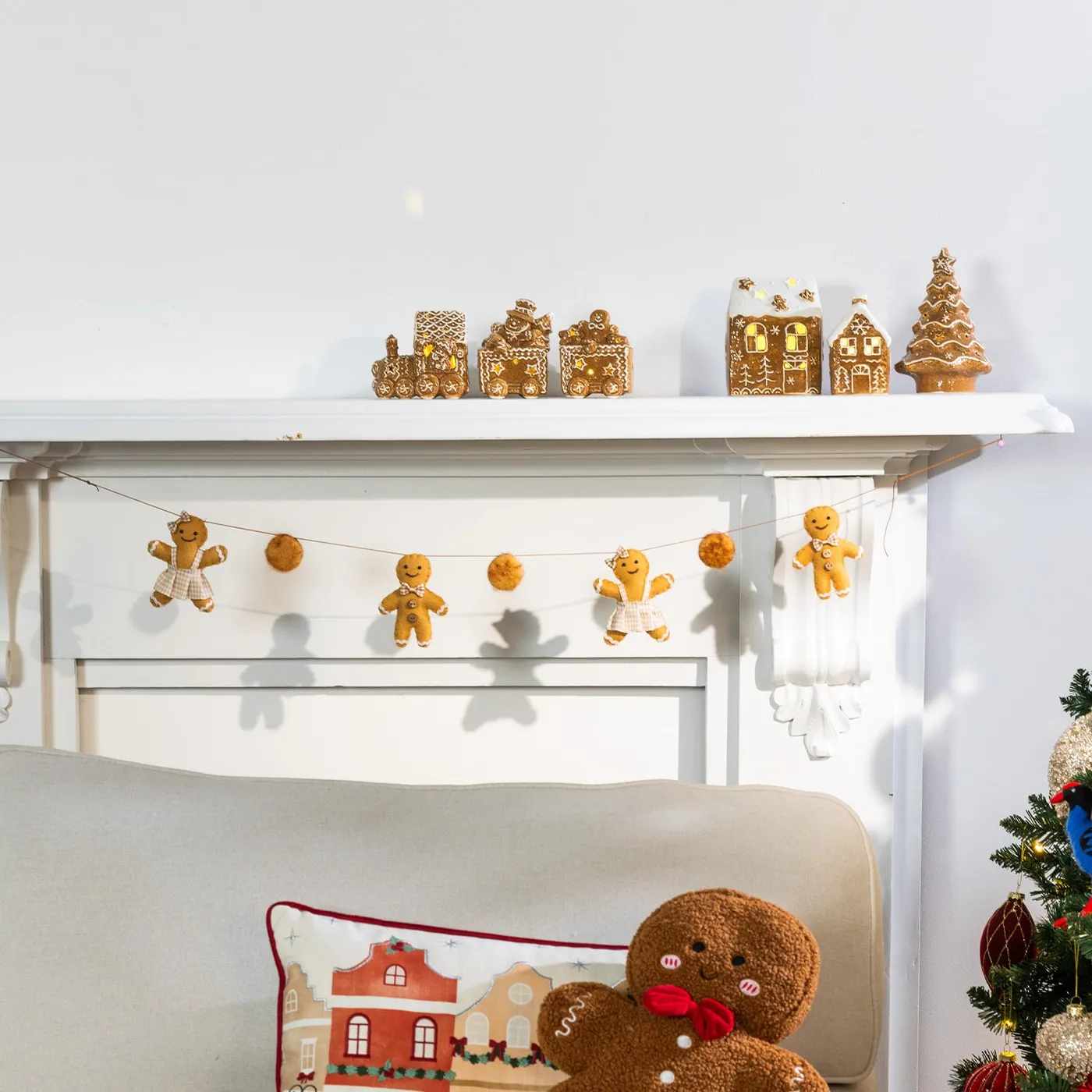 Felt Gingerbread Garland 120 cm | Christmas Wishes – Bed Bath & Beyond NZ