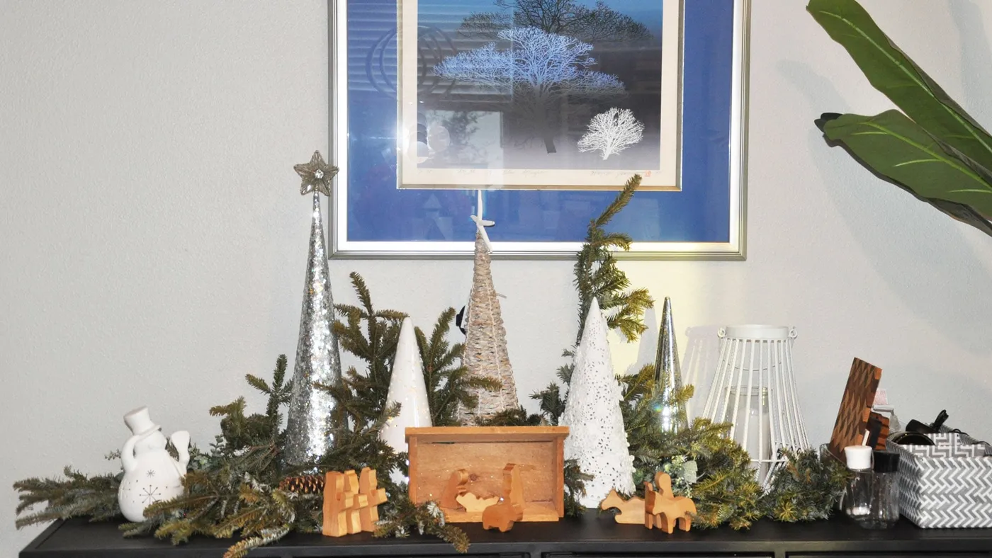 Fireplace Mantel Decor For Christmas - Home Tips for Women