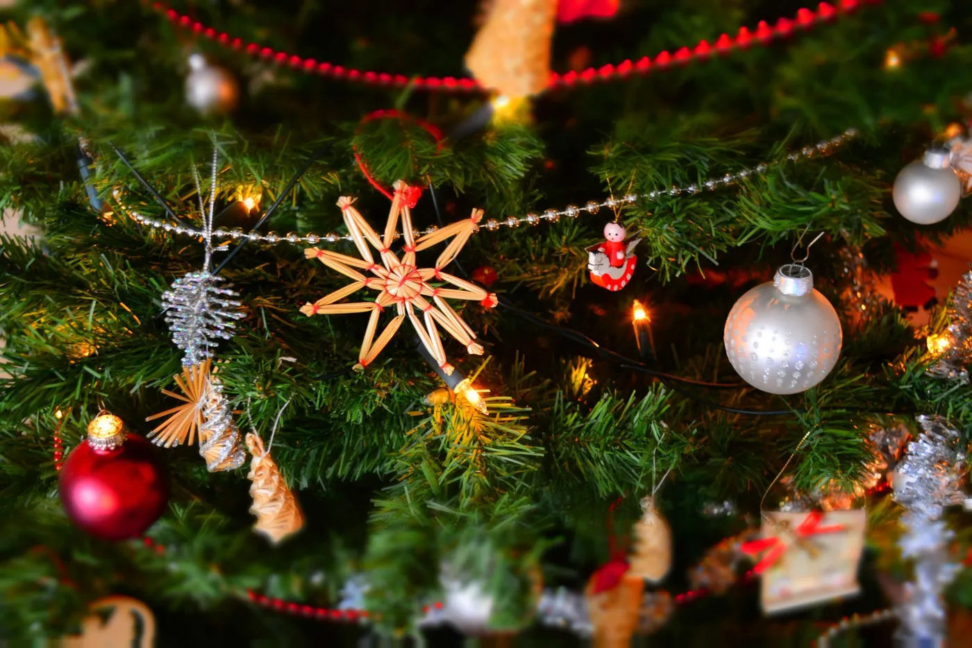Flexible Materials You Use During the Holidays | American Flexible