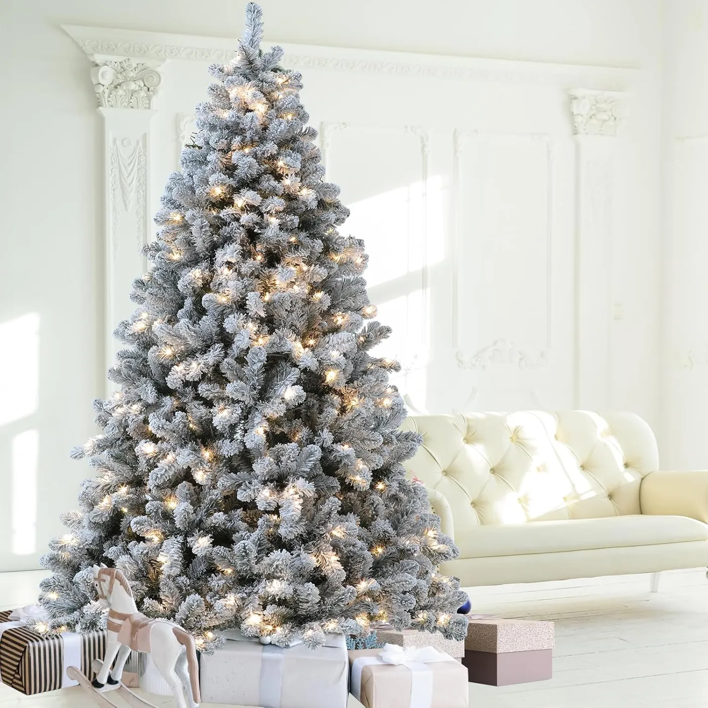 Flocked vs Unflocked Christmas Tree: Which Is Best?