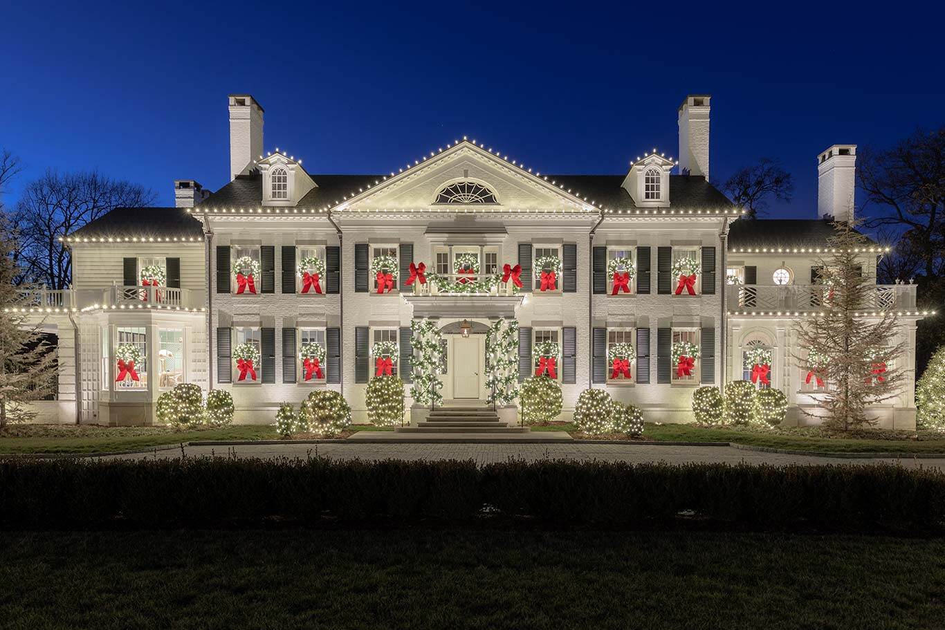 Forever Lighting Myth: Pass on Permanent Outdoor Holiday Lighting | Light Up Nashville
