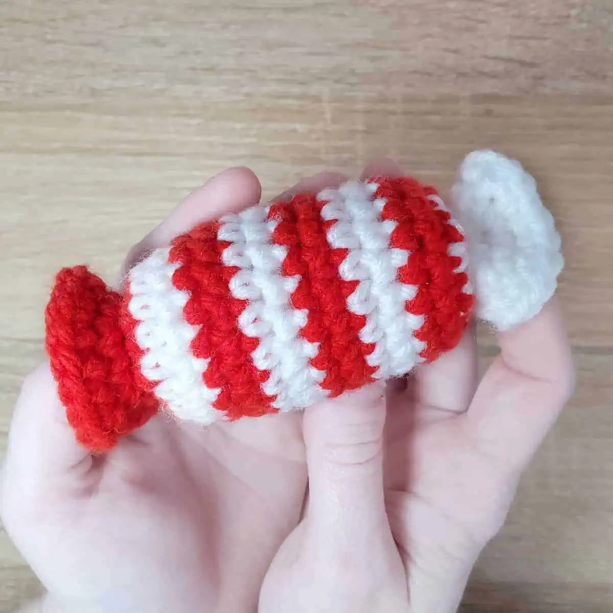 Free Christmas Peppermint Candy Ornament Crochet Pattern