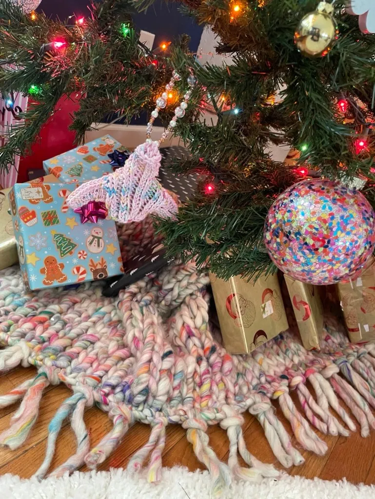 Free Pattern | Winter Magic Sweater Christmas ornament – happy love co