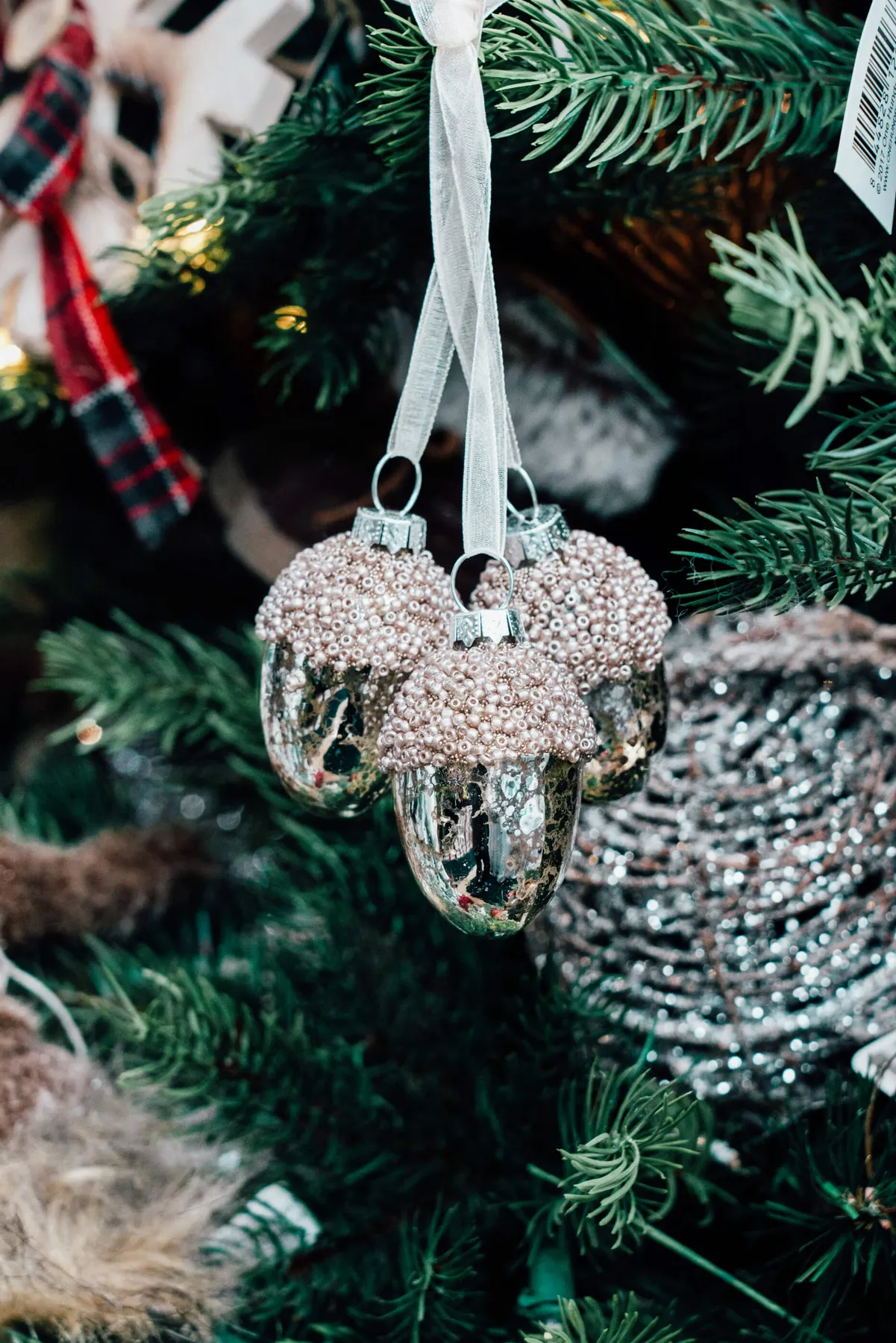 Fun & Unique Themed Trees To Try This Christmas -